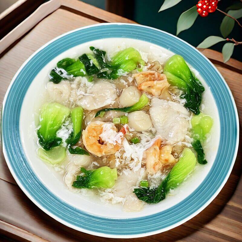 Seafood in Egg White Sauce w. Flat Rice Noodles