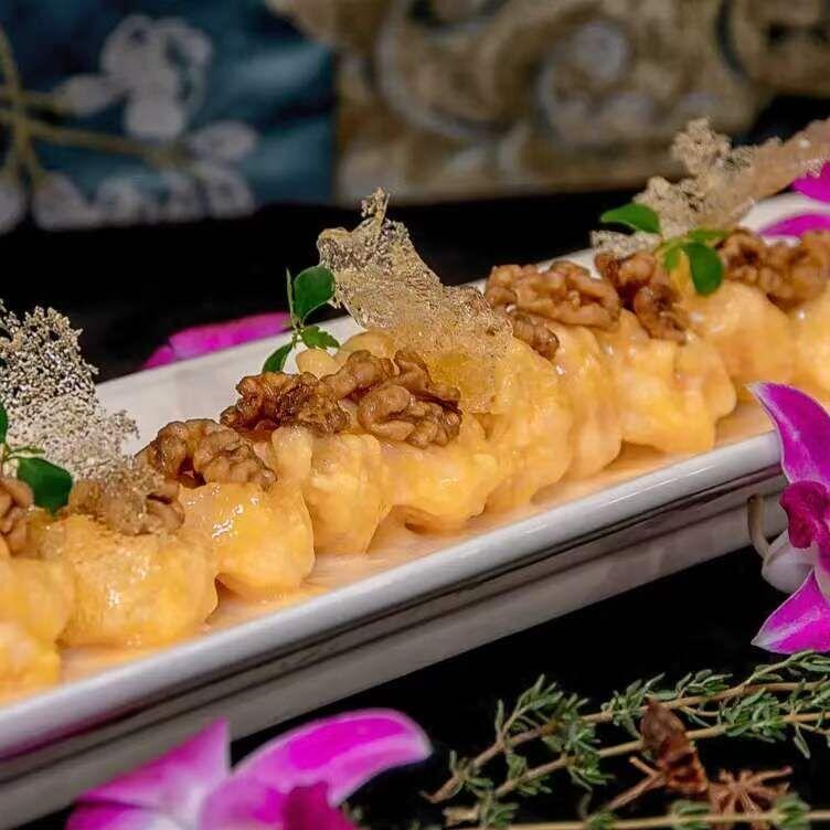 Crispy Shrimp with Walnut