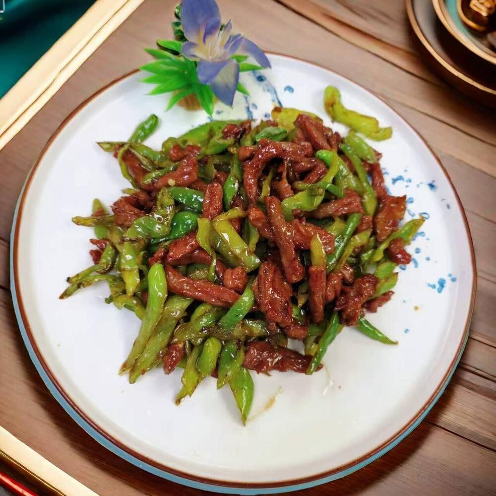 Shredded Beef with Hot Peppers
